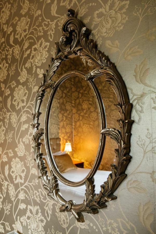 The Stables Townhouse B&B Бирр Экстерьер фото
