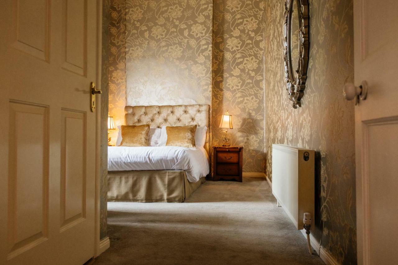 The Stables Townhouse B&B Бирр Экстерьер фото